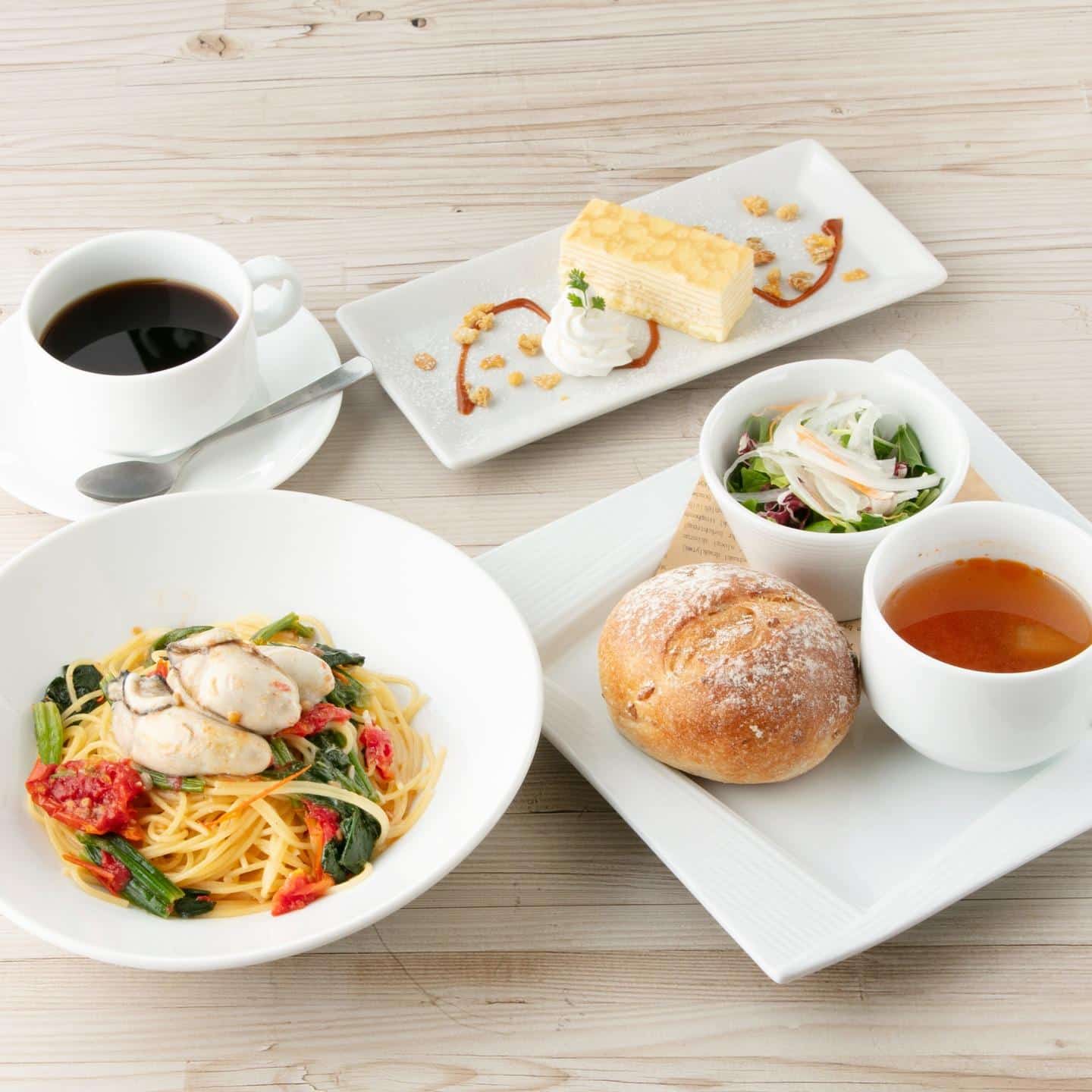 ランチタイムの選べるパスタ！！神戸牡蠣/神戸オイスター/神戸ランチ/mosaic /夜景